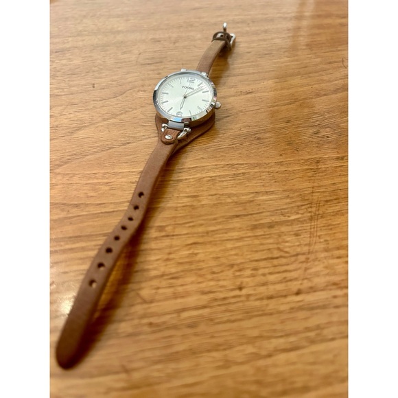 Fossil Leather and Silver Watch - Picture 8 of 9